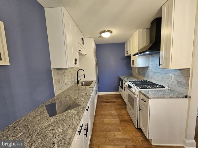 290 TAVISTOCK, Cherry Hill, NJ 08034