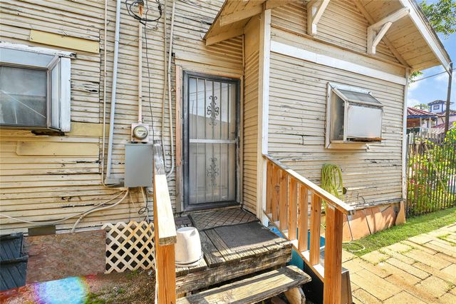 6648 Avenue C, Houston, TX 77011