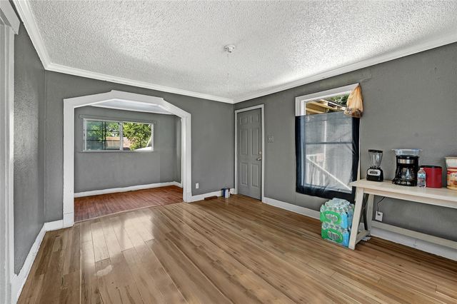 6648 Avenue C, Houston, TX 77011