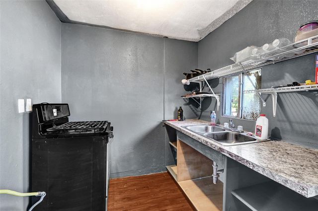 6648 Avenue C, Houston, TX 77011