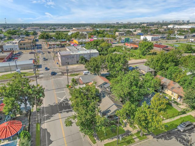 6648 Avenue C, Houston, TX 77011