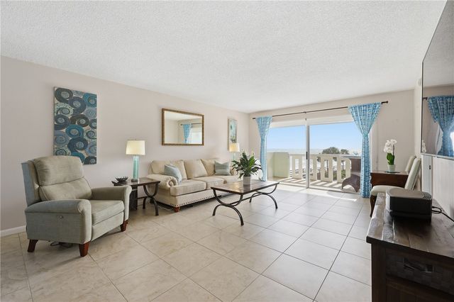4049 Ocean Drive 307, Vero Beach, FL 32963