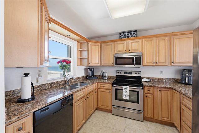 4049 Ocean Drive 307, Vero Beach, FL 32963