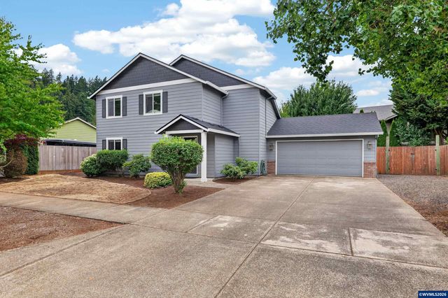 209 Pioneer Dr, Silverton, OR 97381