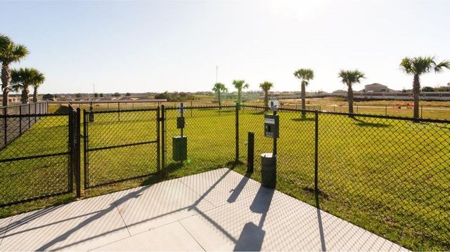 2089 LASSO LOOP, Eagle Lake, FL 33839