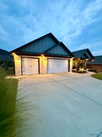 1312 Pecan Point Way, Huntsville, AL 35803