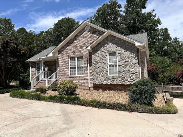 4288 Harbor Lane, Sherrills Ford, NC 28673