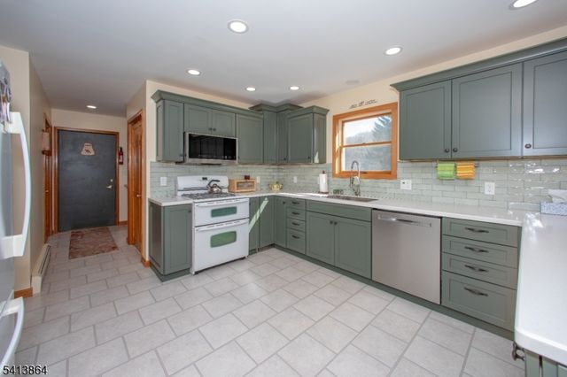 27 Old Middleville Rd, Fredon Twp., NJ 07860