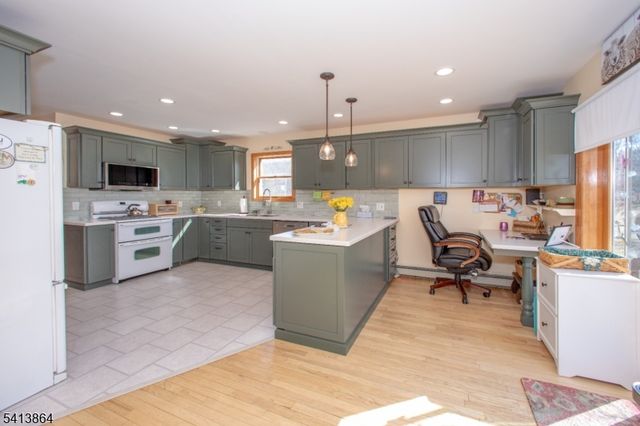 27 Old Middleville Rd, Fredon Twp., NJ 07860