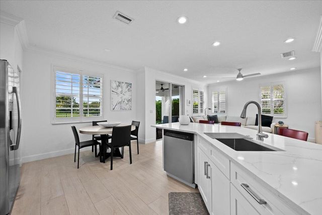 653 Castle Drive, Palm Beach Gardens, FL 33410