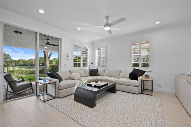 653 Castle Drive, Palm Beach Gardens, FL 33410