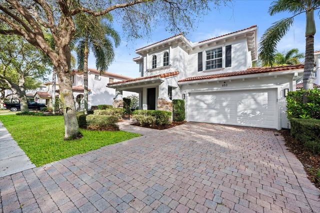 653 Castle Drive, Palm Beach Gardens, FL 33410