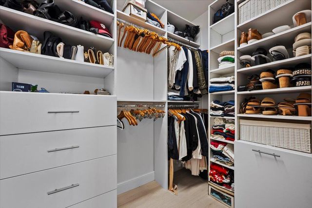 653 Castle Drive, Palm Beach Gardens, FL 33410