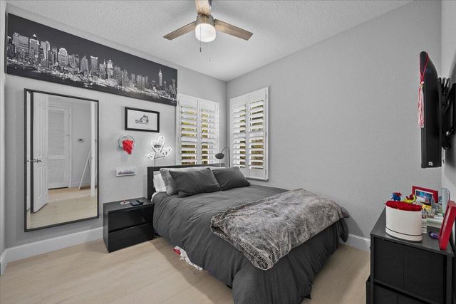 653 Castle Drive, Palm Beach Gardens, FL 33410