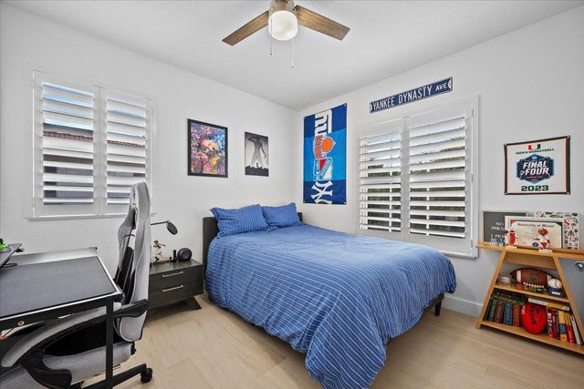 653 Castle Drive, Palm Beach Gardens, FL 33410