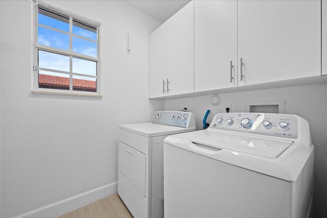 653 Castle Drive, Palm Beach Gardens, FL 33410