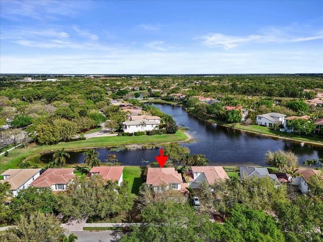 653 Castle Drive, Palm Beach Gardens, FL 33410