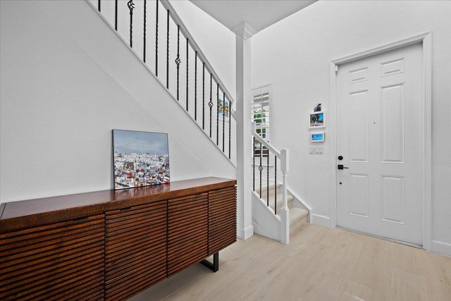 653 Castle Drive, Palm Beach Gardens, FL 33410