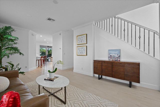 653 Castle Drive, Palm Beach Gardens, FL 33410