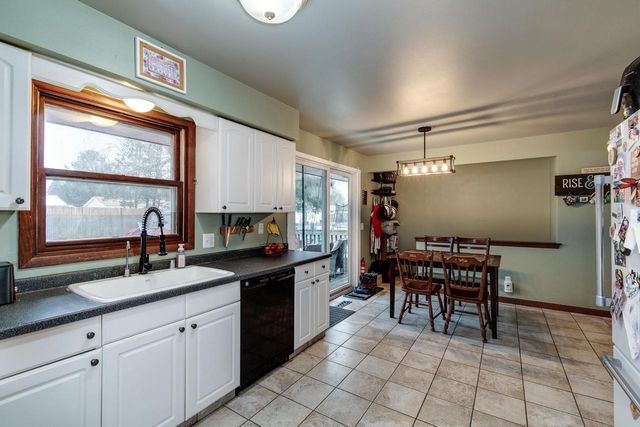 3321 Berkshire Road, Janesville, WI 53546