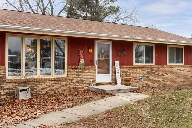 3321 Berkshire Road, Janesville, WI 53546