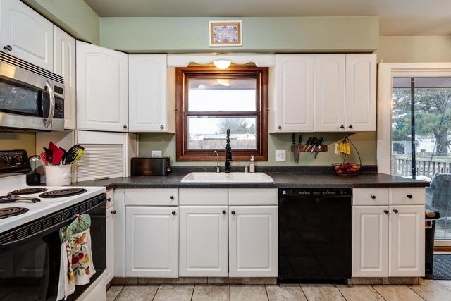 3321 Berkshire Road, Janesville, WI 53546