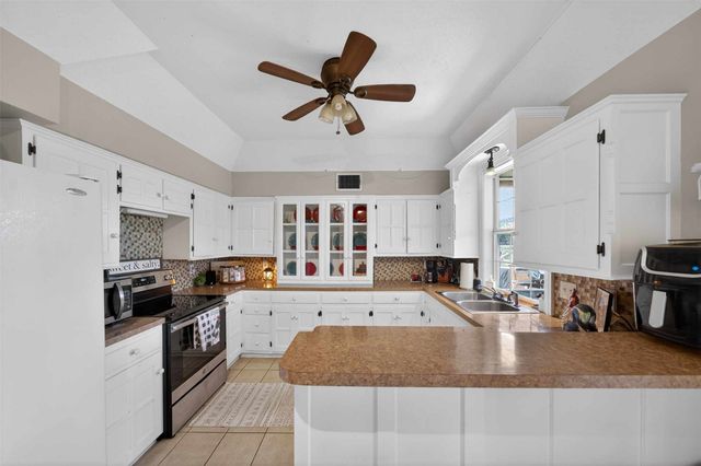 3593 Walnut Hill Drive, Flint, TX 75762