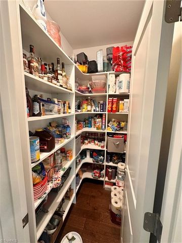 7625 Monty Drive, Kernersville, NC 27284