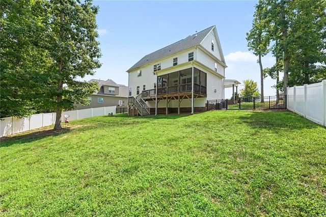 7625 Monty Drive, Kernersville, NC 27284