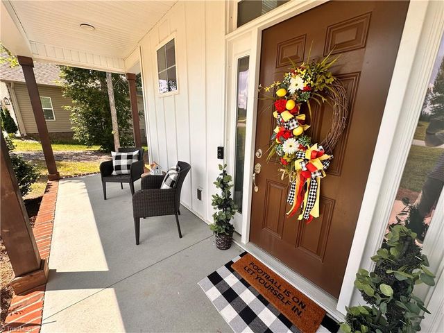 7625 Monty Drive, Kernersville, NC 27284