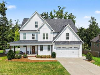 7625 Monty Drive, Kernersville, NC 27284