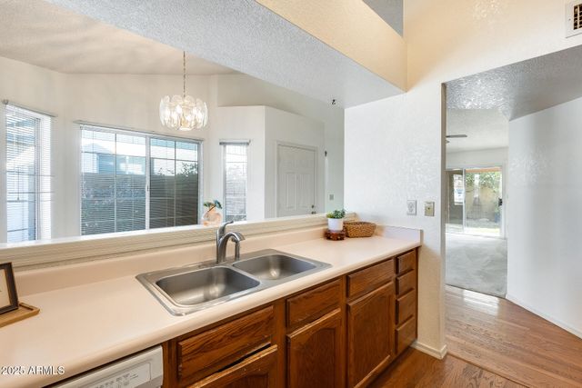 8709 W SAINT JOHN Road, Peoria, AZ 85382