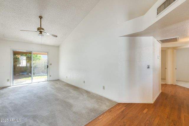 8709 W SAINT JOHN Road, Peoria, AZ 85382