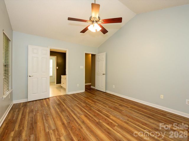 9005 Shenington Place, Charlotte, NC 28216