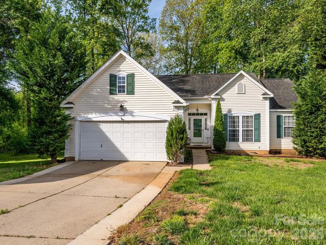 9005 Shenington Place, Charlotte, NC 28216