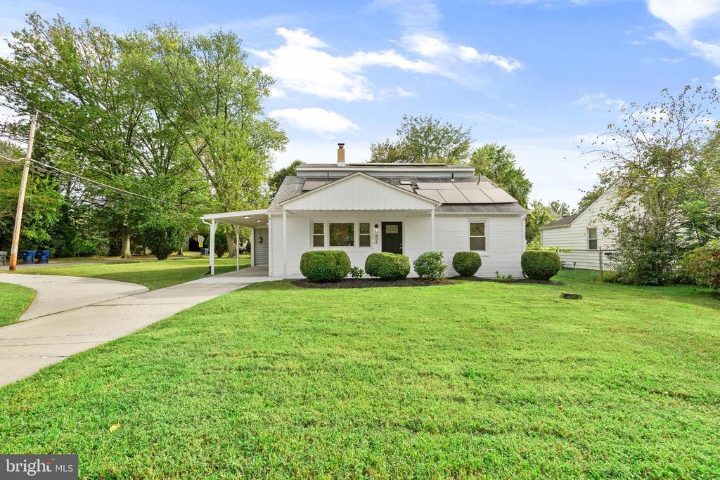 605 E EVESHAM RD, Voorhees, NJ 08043