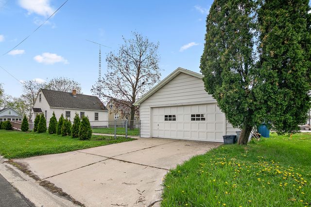 211 S Michigan Avenue, Bradley, IL 60915