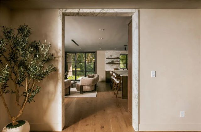 5114 Cedros Avenue, Sherman Oaks, CA 91403