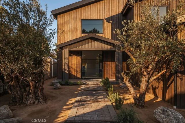 5114 Cedros Avenue, Sherman Oaks, CA 91403