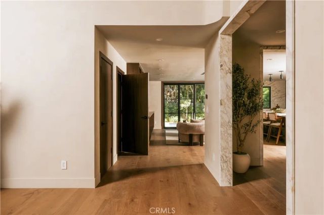 5114 Cedros Avenue, Sherman Oaks, CA 91403