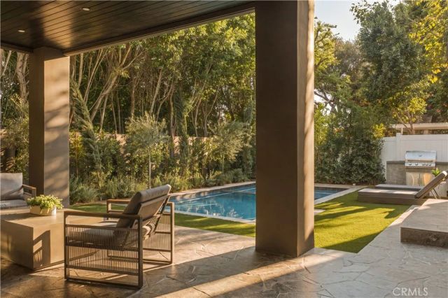 5114 Cedros Avenue, Sherman Oaks, CA 91403