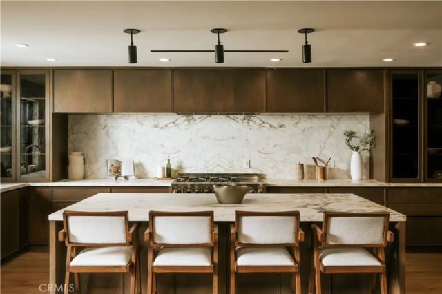 5114 Cedros Avenue, Sherman Oaks, CA 91403