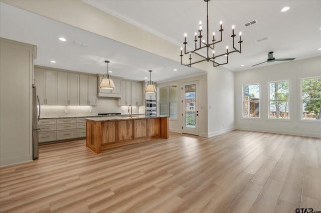 7146 HOLLY SQUARE CT., Tyler, TX 75703