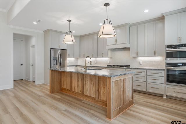 7146 HOLLY SQUARE CT., Tyler, TX 75703