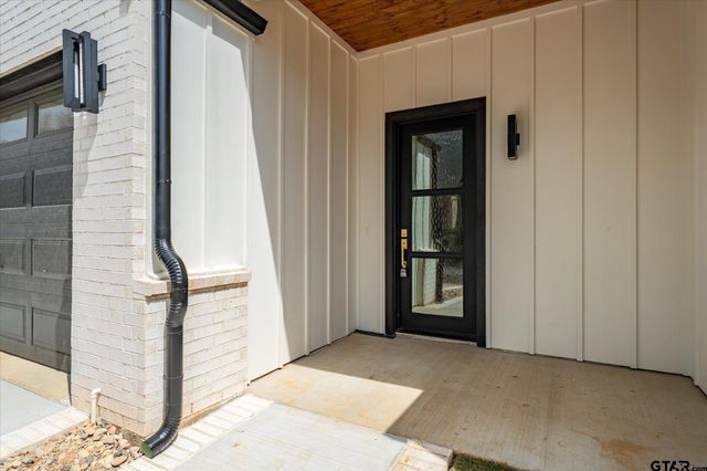 7146 HOLLY SQUARE CT., Tyler, TX 75703