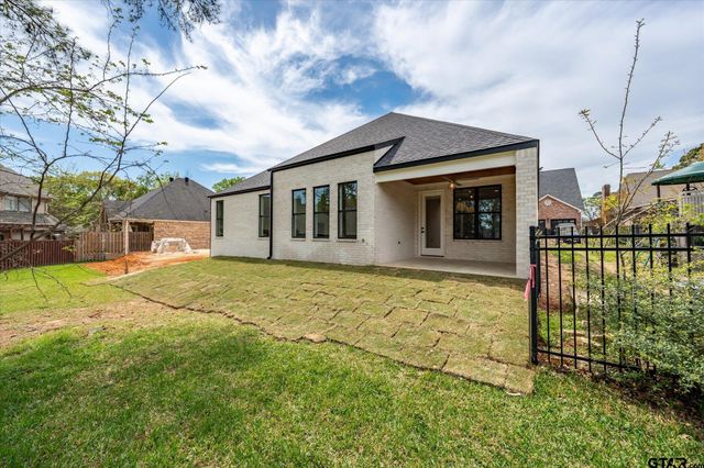 7146 HOLLY SQUARE CT., Tyler, TX 75703