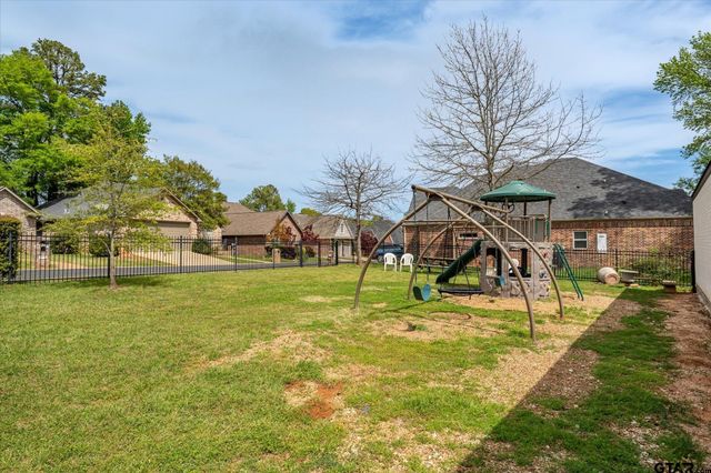 7146 HOLLY SQUARE CT., Tyler, TX 75703