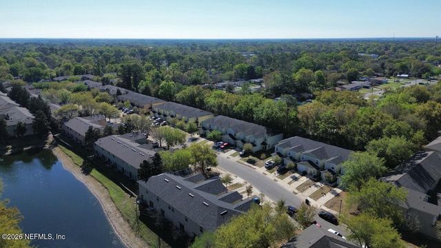 7836 PLAYSCHOOL Lane, Jacksonville, FL 32210