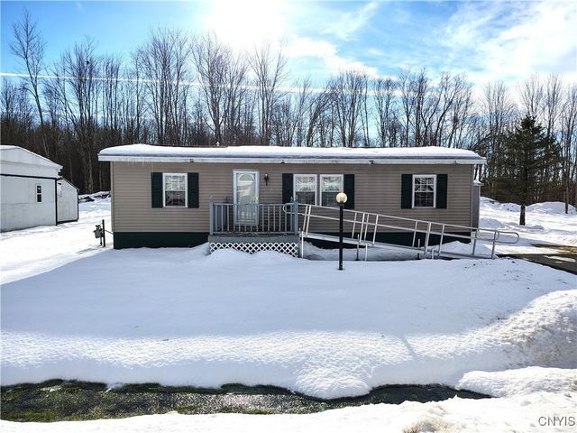 131 Pazdur Boulevard South, Westmoreland, NY 13440