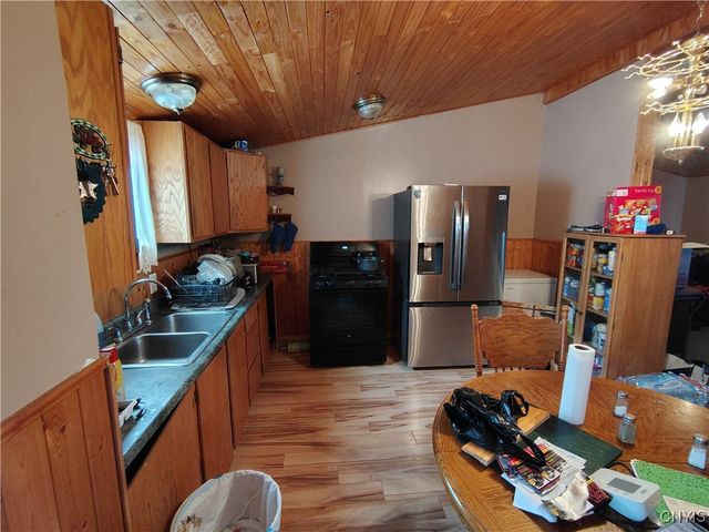 131 Pazdur Boulevard South, Westmoreland, NY 13440